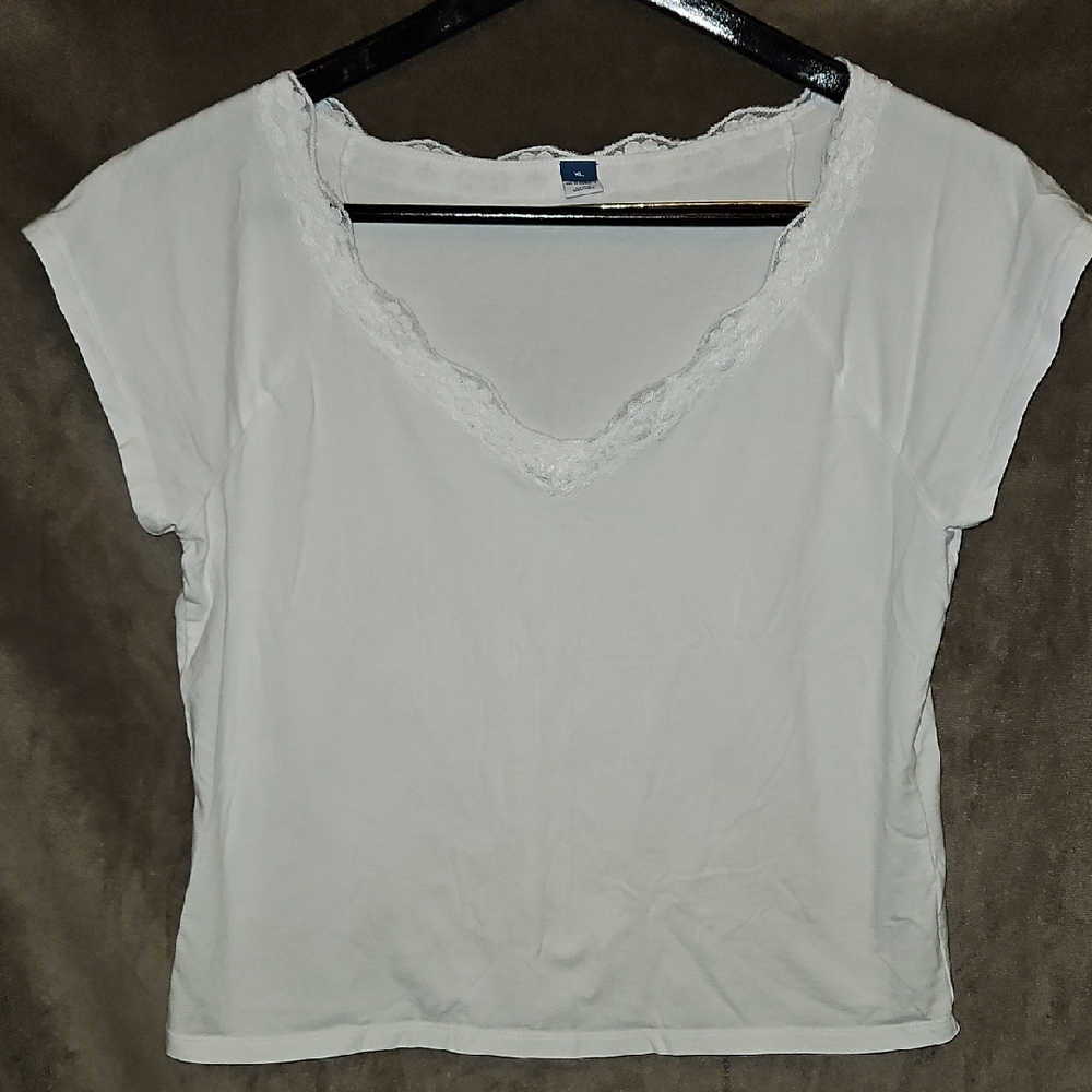 EUC Old Navy White Lace Trim Women's Top
